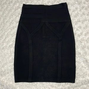 NWOT🔥BEBE BANDAGE SKIRT🔥 Sz Small